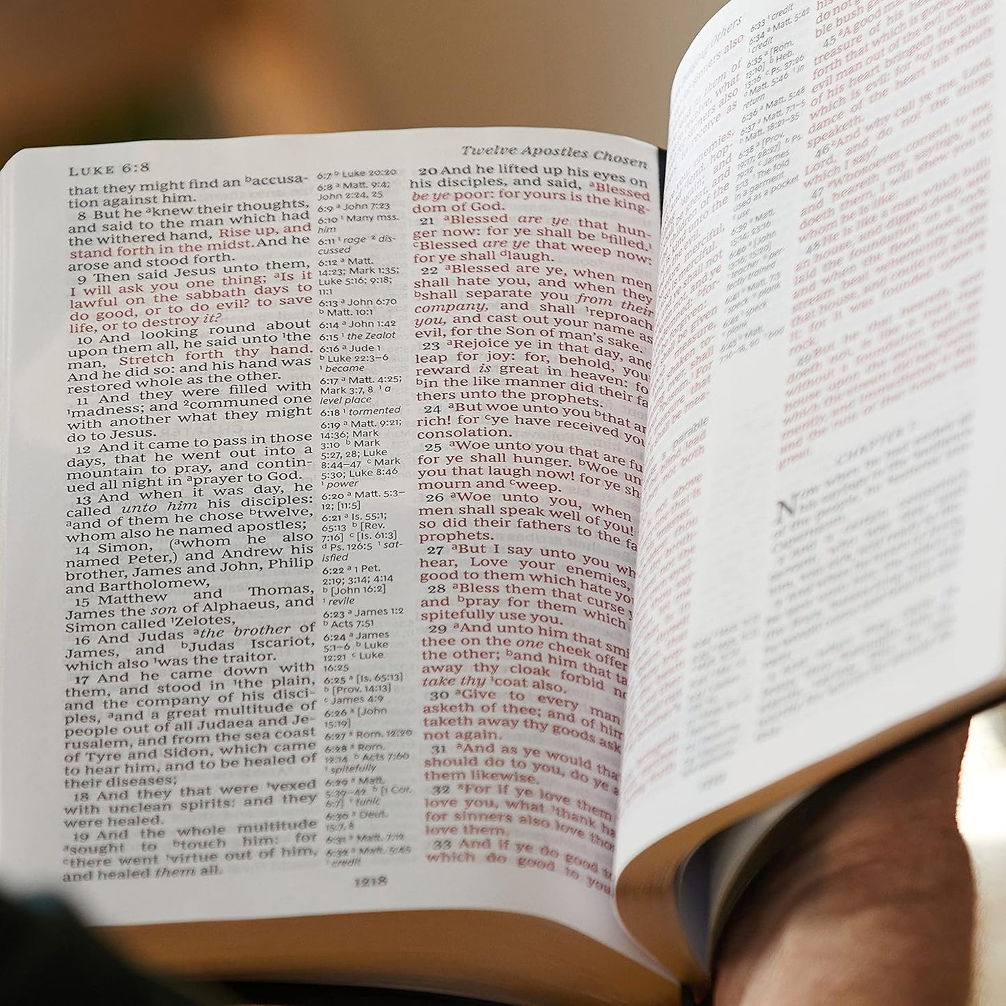 NKJV Holy Bible, Giant Print Center-Column Reference Bible, Burgundy Leather-look, Thumb Indexed, 72,000+ Cross References, Red Letter, Comfort Print: New King James Version