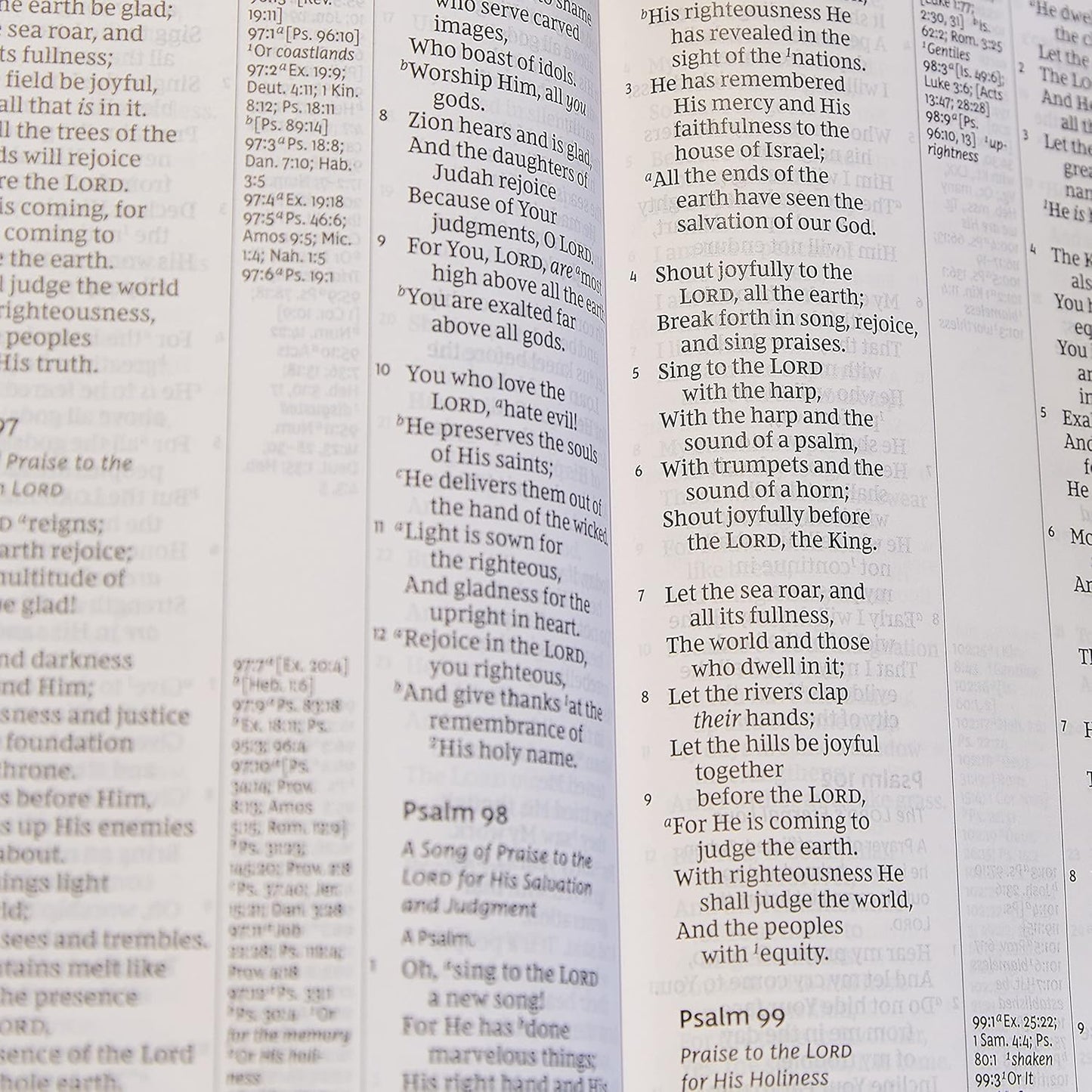 NKJV Holy Bible, Giant Print Center-Column Reference Bible, Burgundy Leather-look, Thumb Indexed, 72,000+ Cross References, Red Letter, Comfort Print: New King James Version